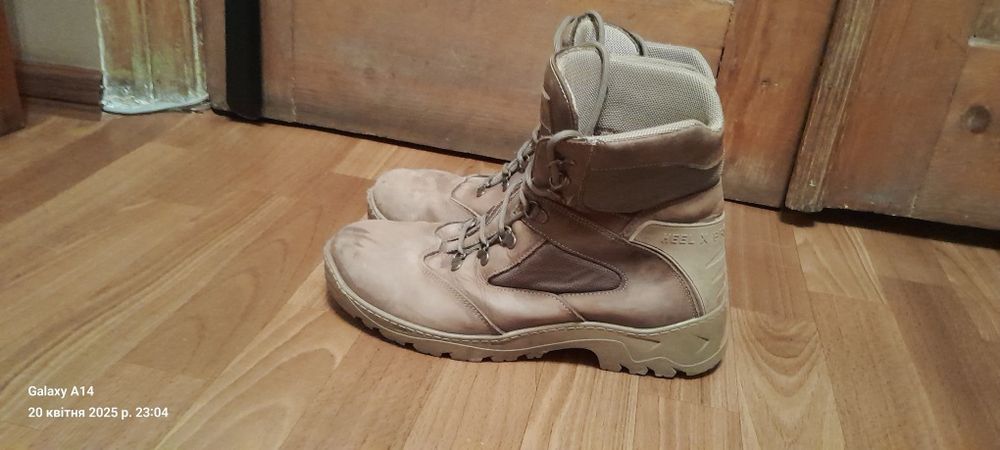 Продам берци 42 розмер