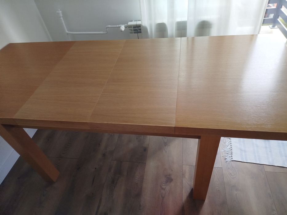 Stół rozkładany do salonu