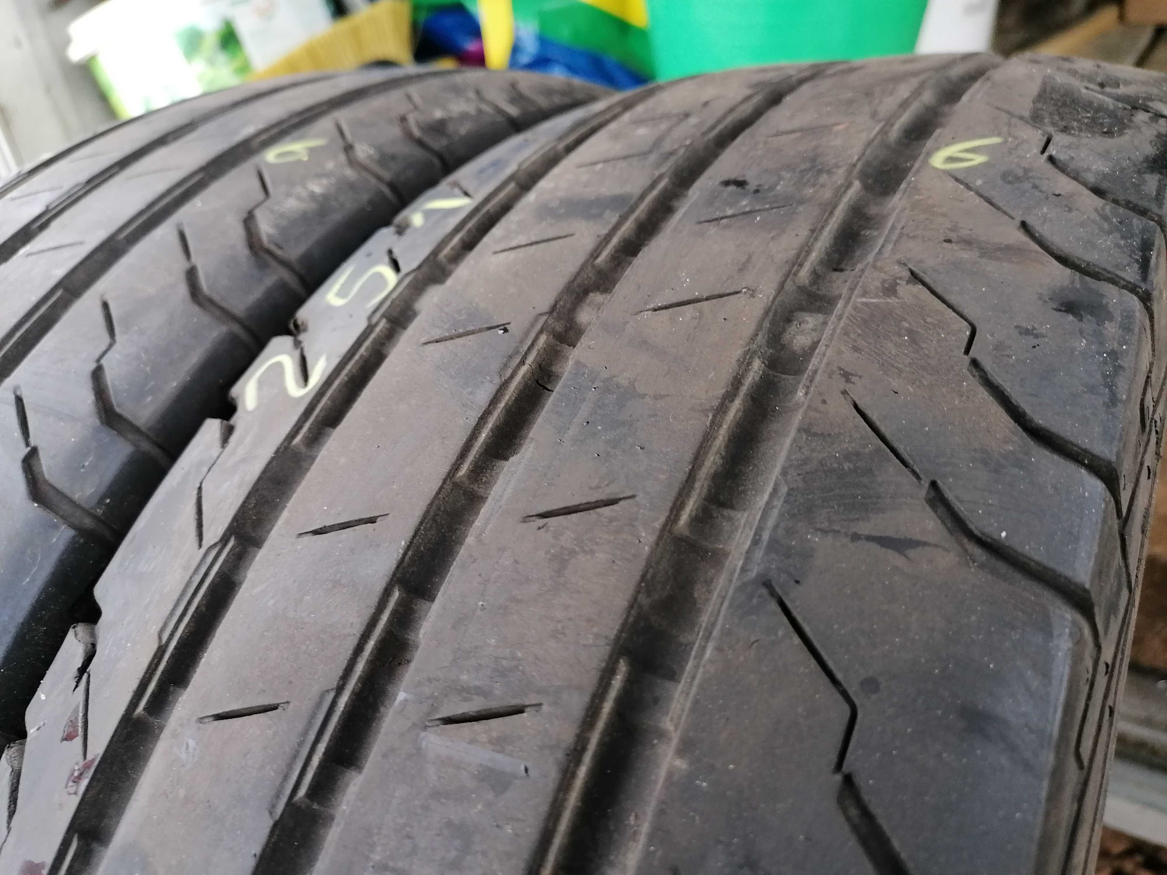 Nr.251 215/75r16C Continental para