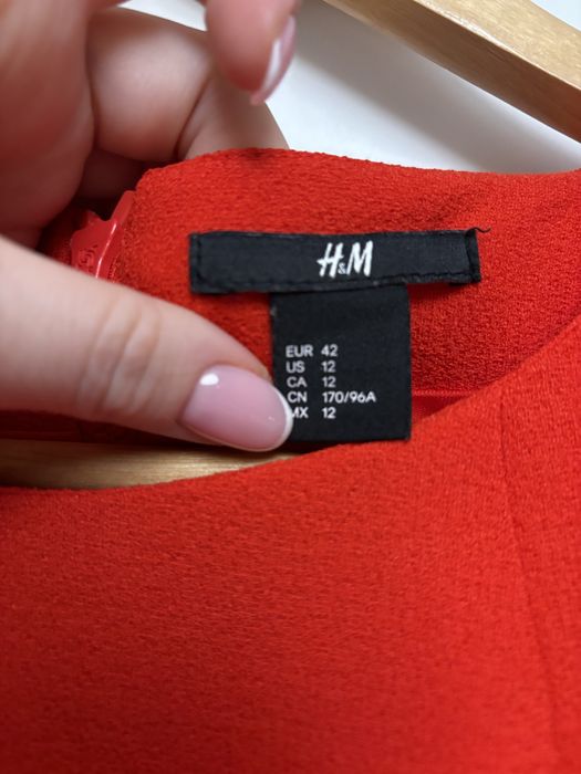 H&M  r 42  piękna zmysłowa ognisto czerwona sukienka za kolano