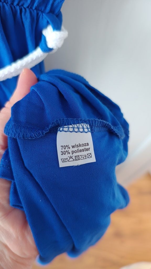 Chabrowa sukienka letnia z paskiem i kieszeniami XXL