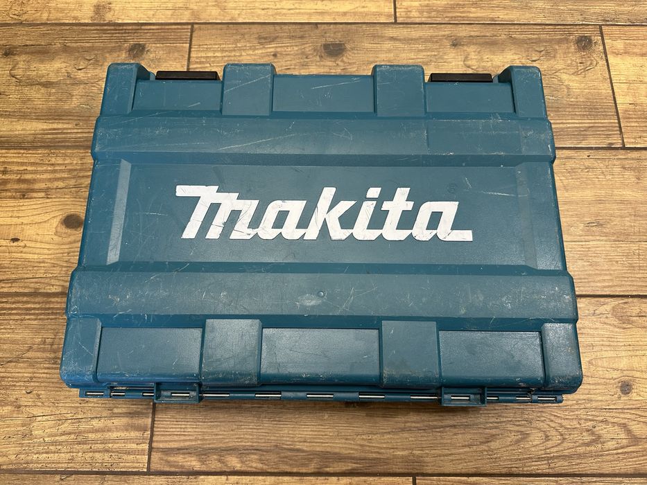 Młot udarowy 1100W, młotowiertarka SDS-Max HM0870C Makita - 2023r.