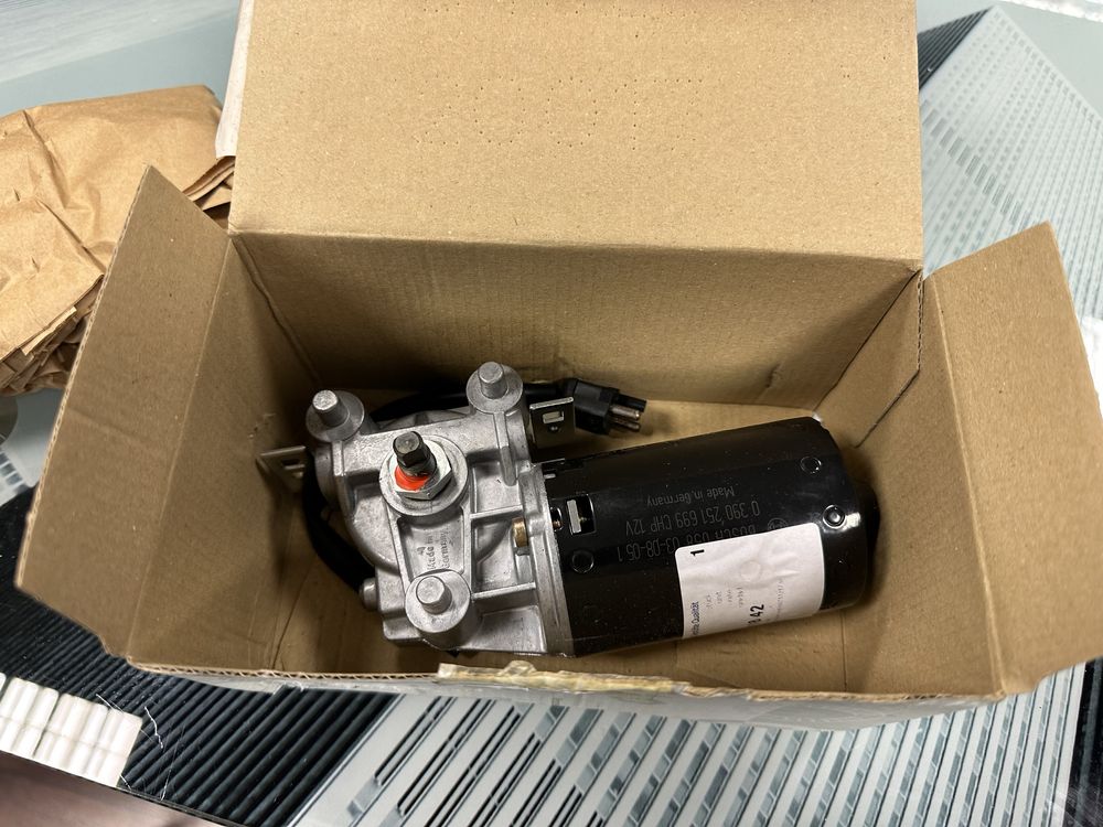 NOS Motor do tecto abrir Mercedes W123/W126/W201