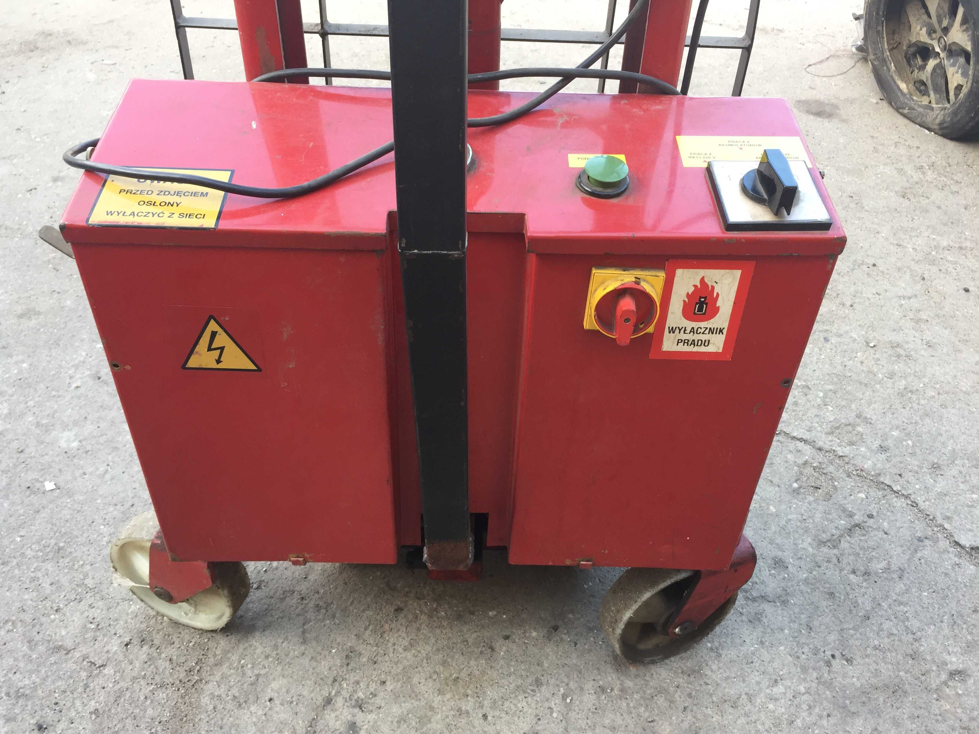 Wózek masztowy ręczny z elektrycznym napędem - udźwig 800kg