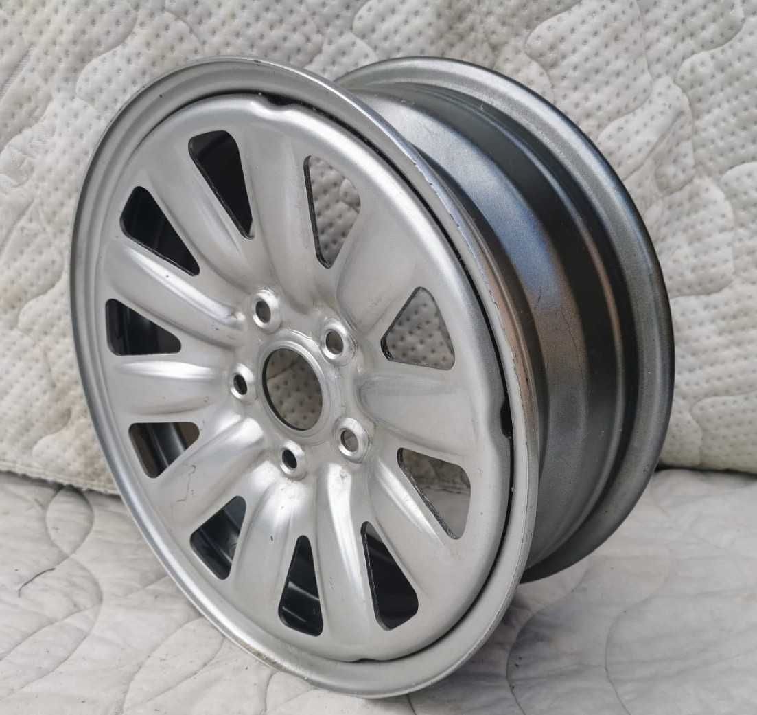4x felgi stalowe hybrydowe 16 Skoda Octavia Audi A3 VW Golf Touran