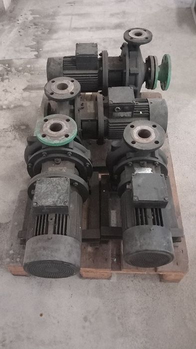 Bomba centrífuga acoplada a motor elétrico