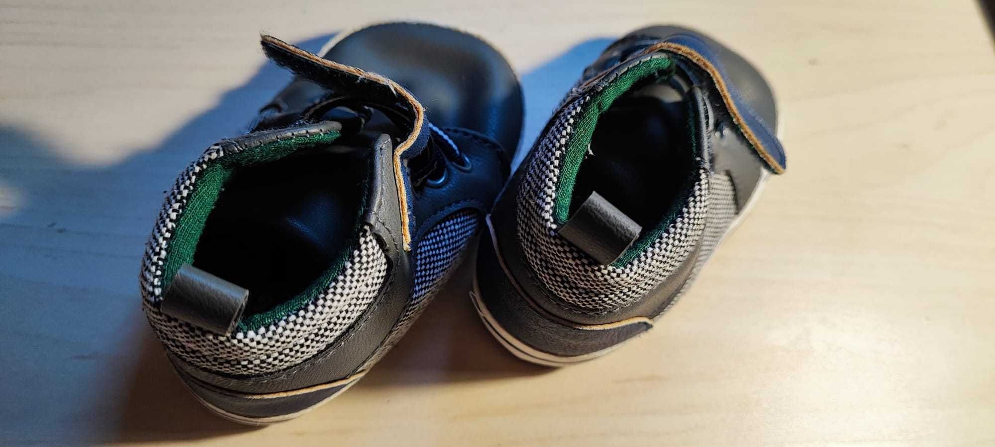 Botas bebé maleáveis cinzentas