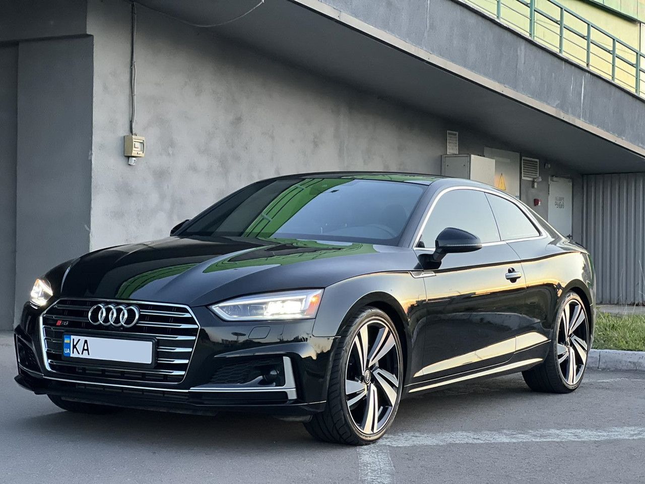 решетка радіатора Chrome Black в стилі S5 на Audi A5 B9 2016-2020