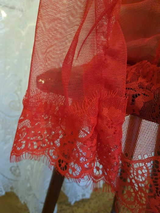 Пеньюар і трусики, еротична білизна