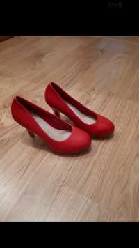 Buty czerwone 38