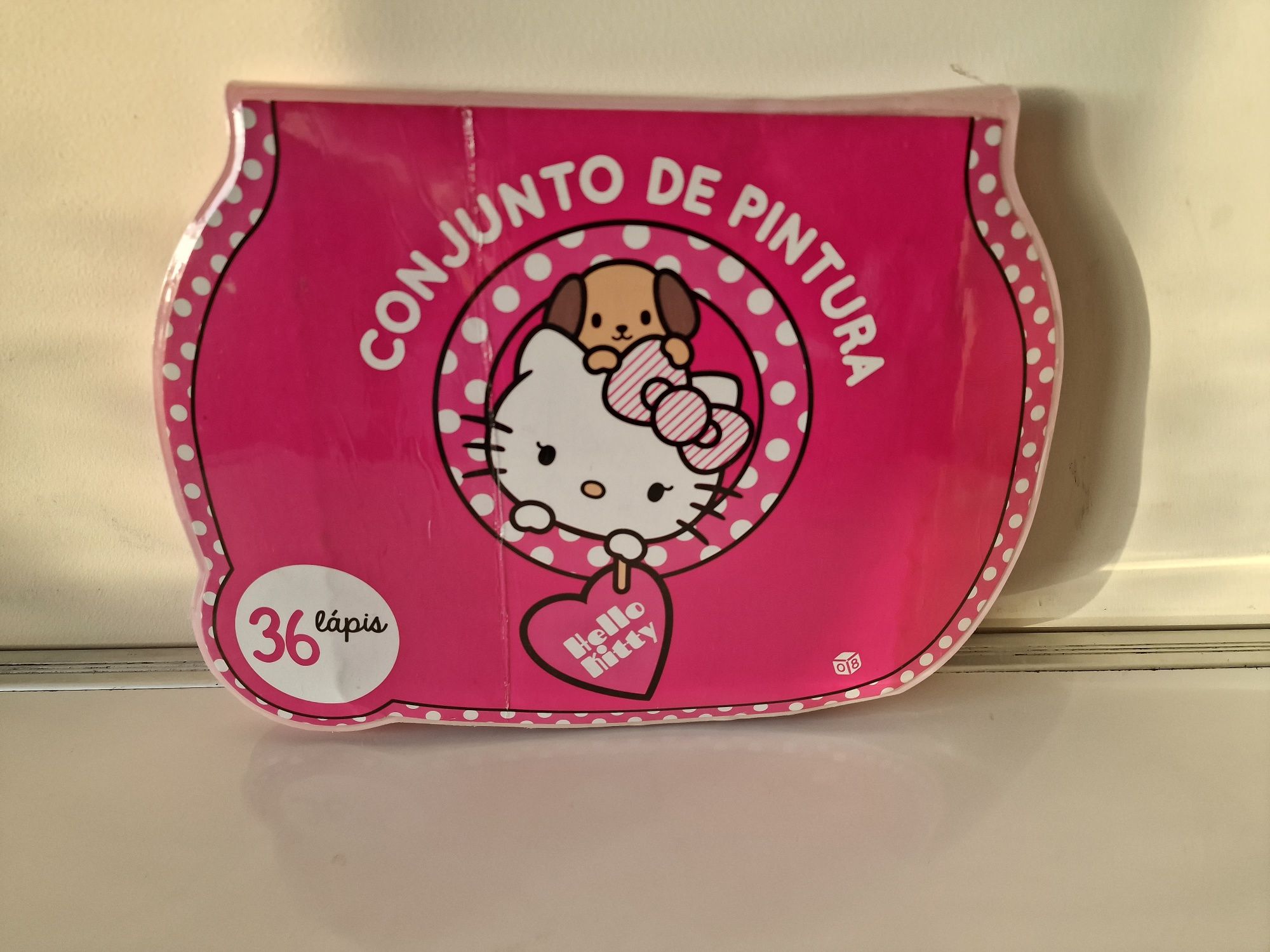 Conjunto de pintura de Hello Kitty. Novo