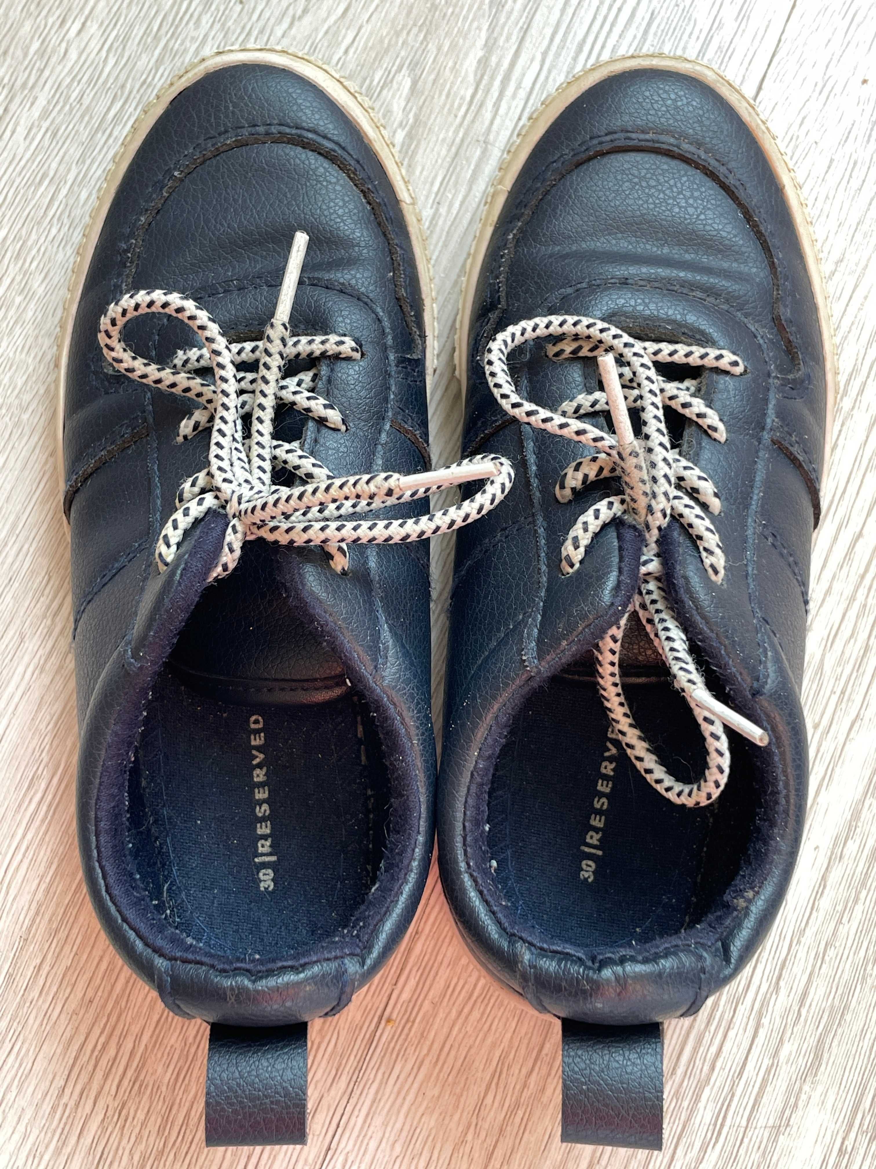 Buty trampki dziecięce granatowe eleganckie Reserved rozmiar 30