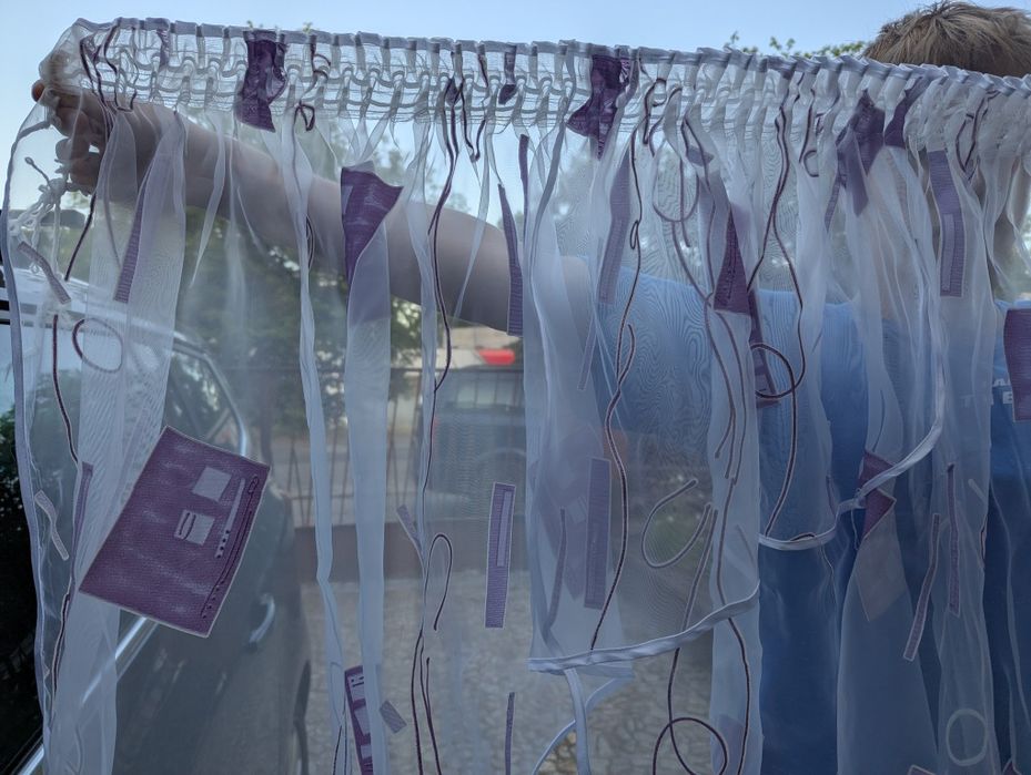 Firanka z fioletowym motywrm ,,150cm szerokosci