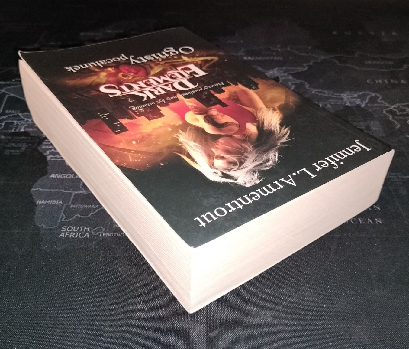Jennifer L. Armentrout - Ognisty pocałunek / Dark Elements: tom 1