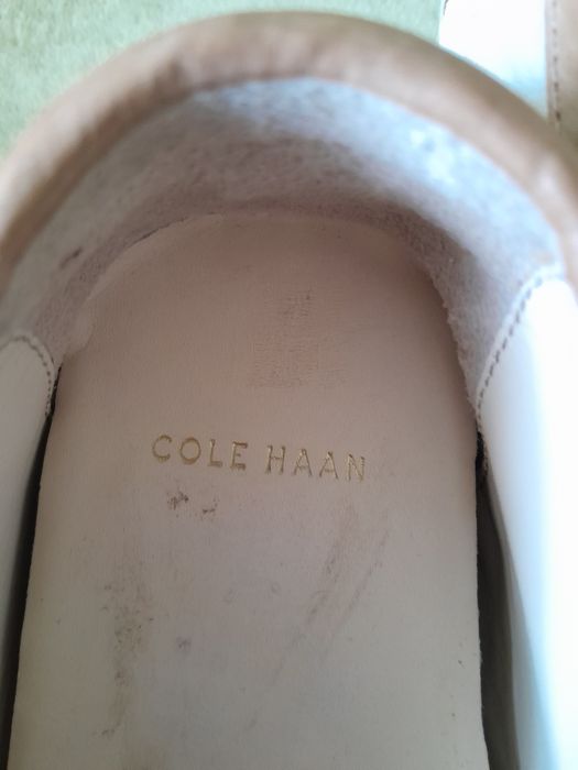 Шкіряні мокасини бренда COLE HAAN