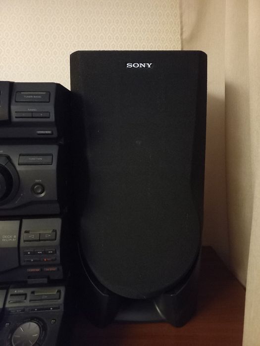 SONY  HCD-XB5 compact disk. 200$