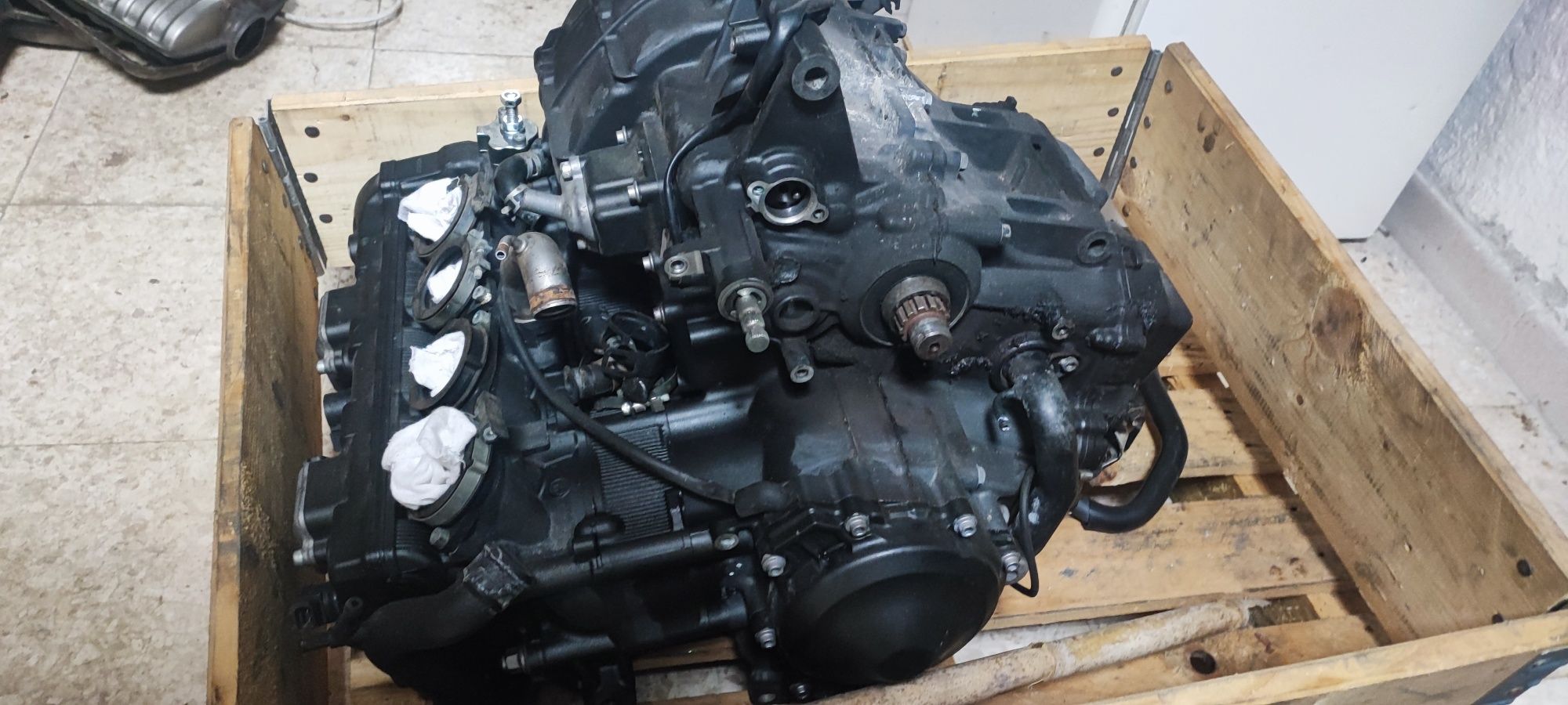 Motor Yamaha R1 2011