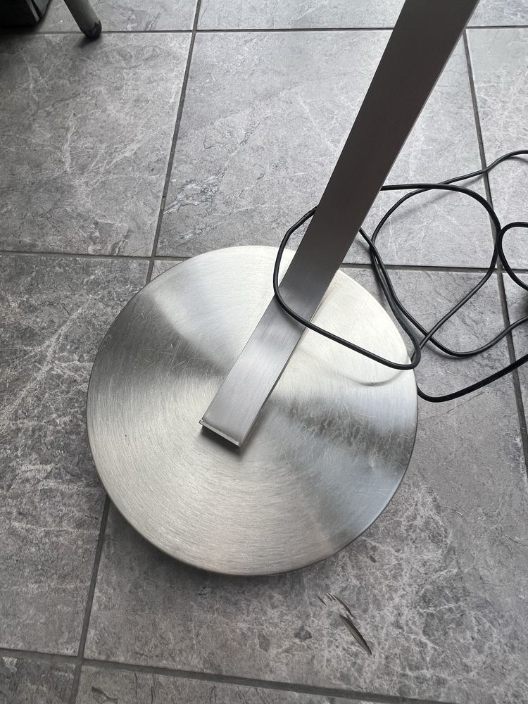 Lampa Led stojąca