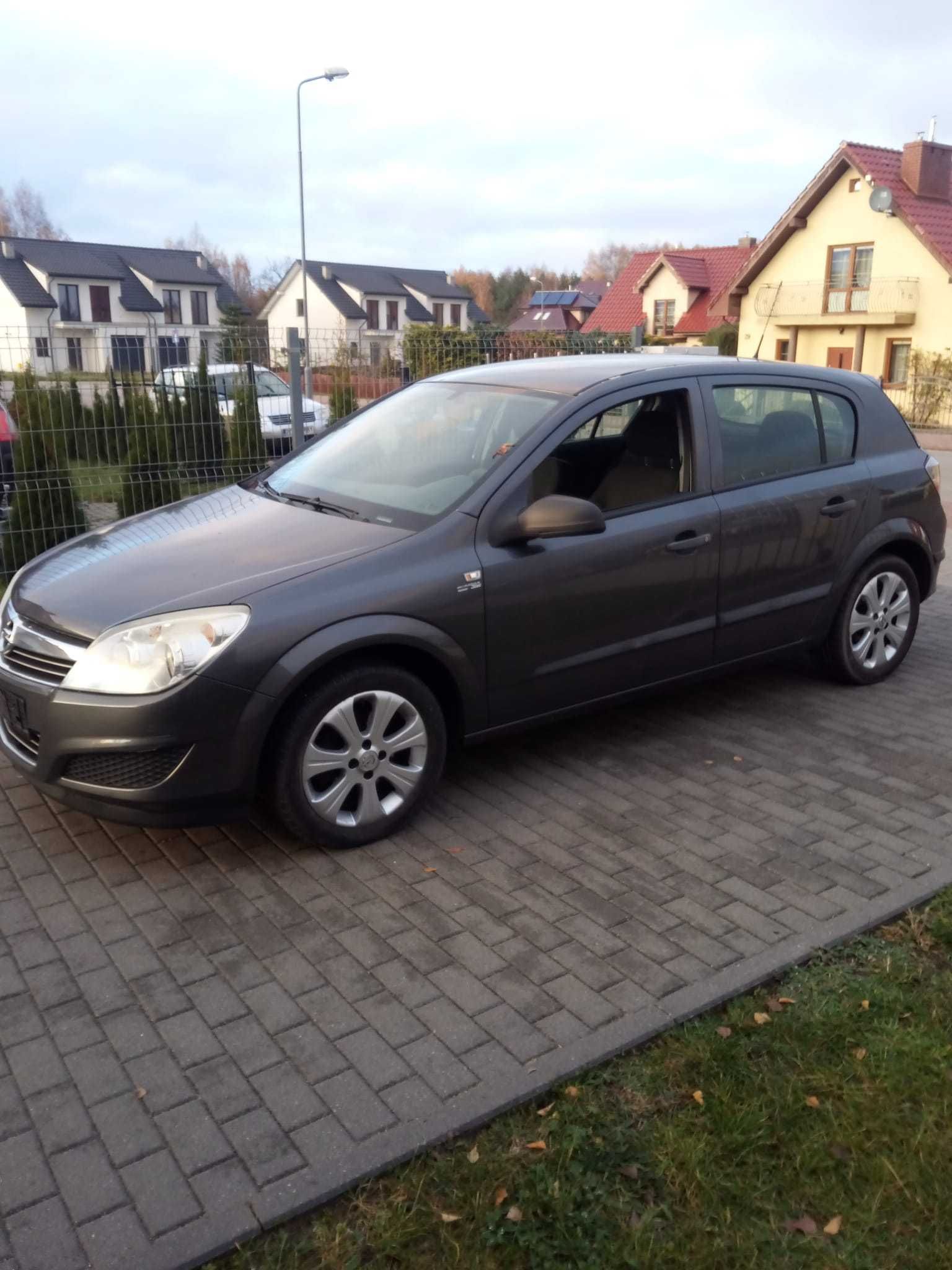 OPEL ASTRA - 2009 - 1,4-16V-benz- ECOFLEX - TANIO