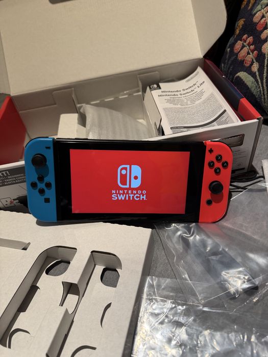 Nintendo switch pouco usado completo