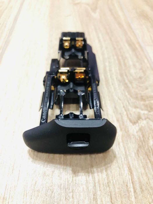 Тримач для батарейний блок Canon BGM-E13A для BG-E6, BG-E7, 5D MarkII