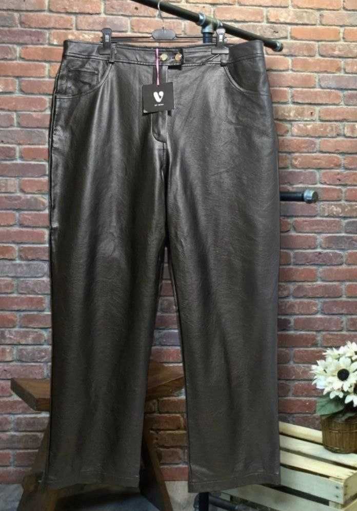 Стильные брюки из экокожи By Very в фасоне Mom fit, р. 2XL/3XL