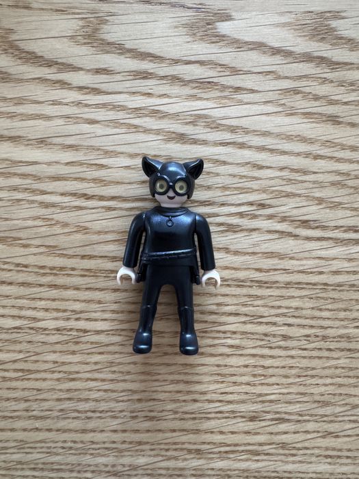 Figurka DC playmobil kinder niespodzianka Catwoman kobieta kot