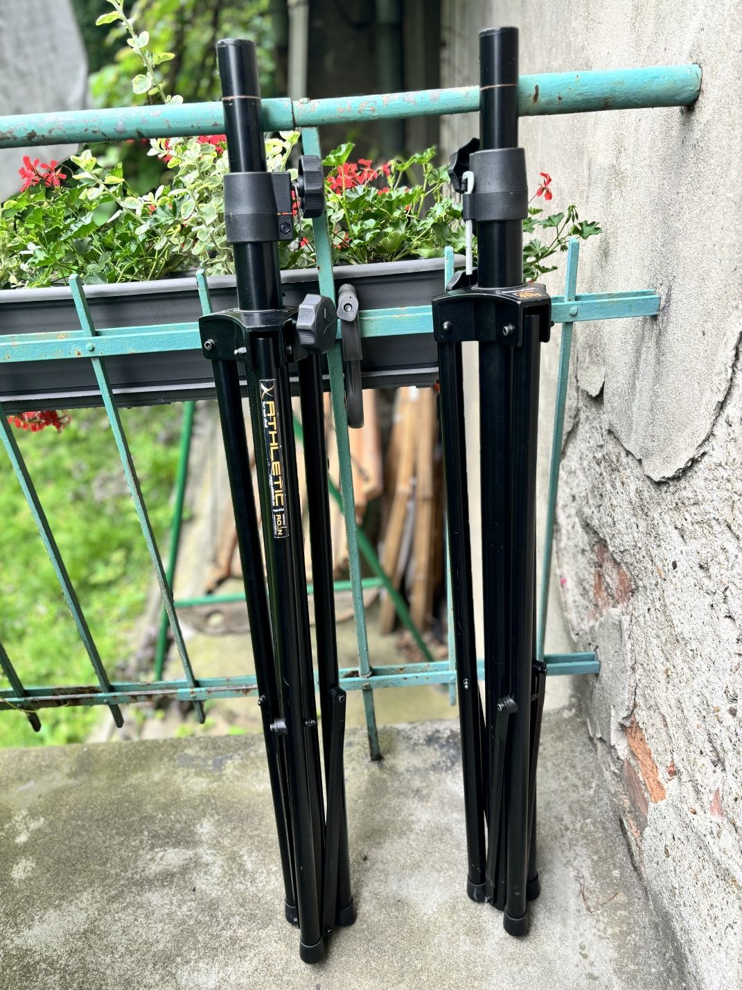2 kolumny aktywne FBT J12A + statywy + pokrowce