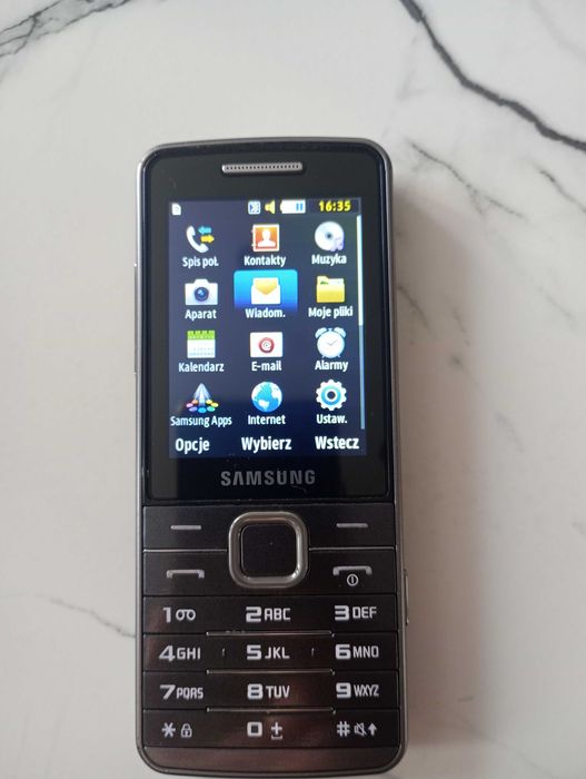 Telefon komórkowy GT-S 5610