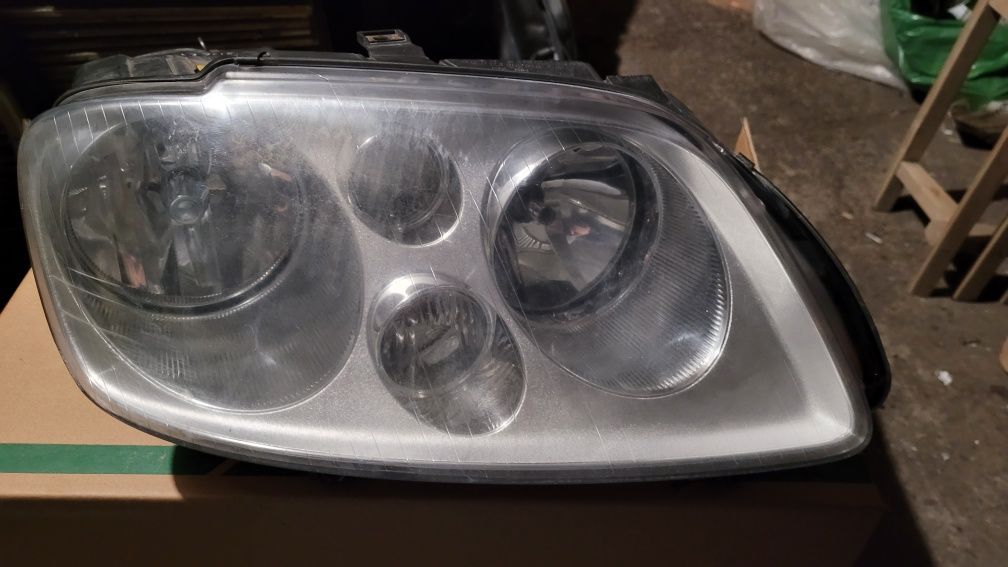 Sprzedam Lampe do vw touran 2006