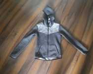 Softshell Decathlon na chłopca 134 cm grafitowo szary, stan bdb