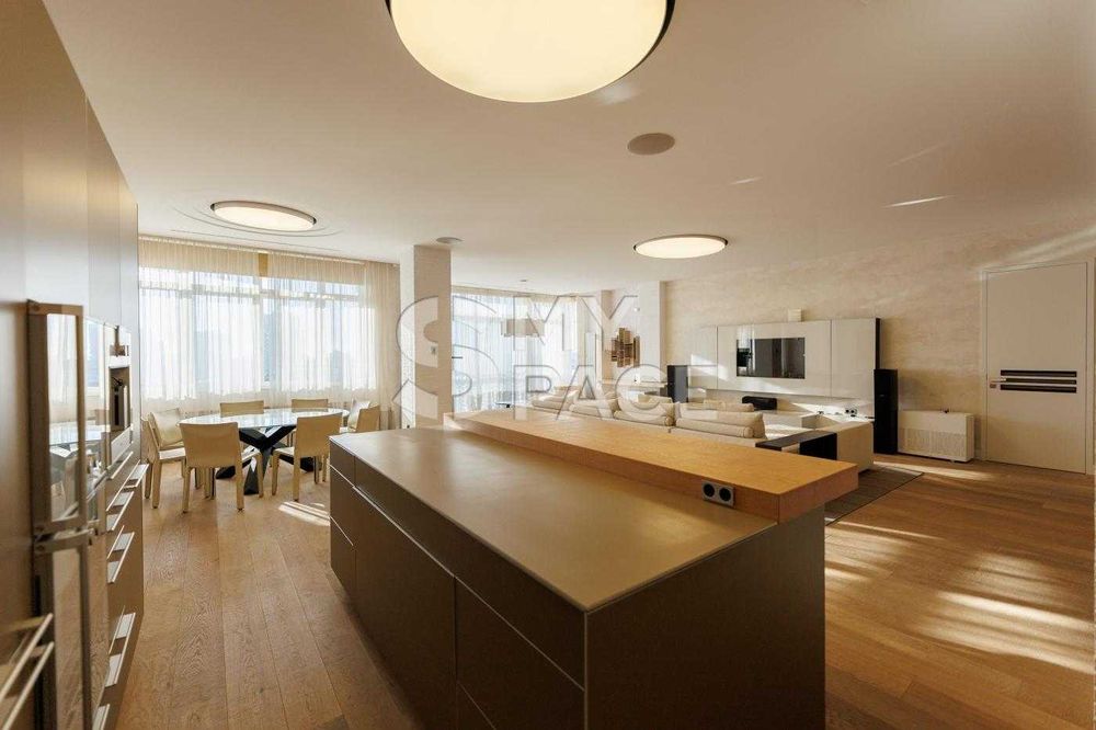 Квартира 208 м2 з ремонтом, вул. Грушевського 9а,Арсенальна