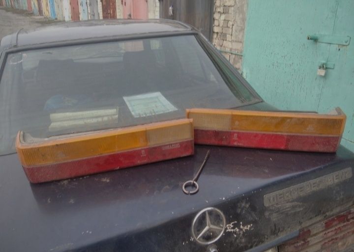 Задние стоп габариты Ford Granada