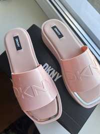 Шльопанці Dkny Laren DKNY