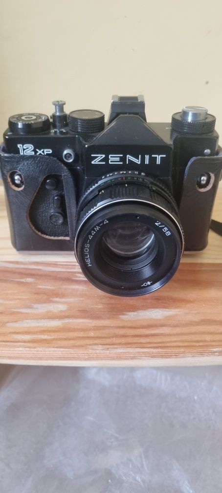 Aparat ZENIT 12 XP.