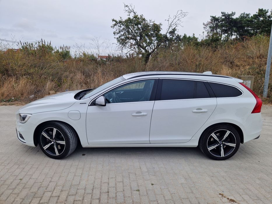 Volvo V60 D6 hibrido plug-in Nacional