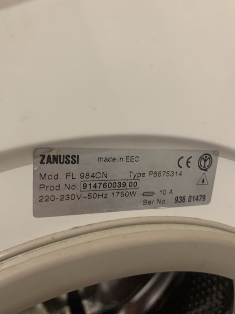 Продам бу стиральную машинку Zanussi