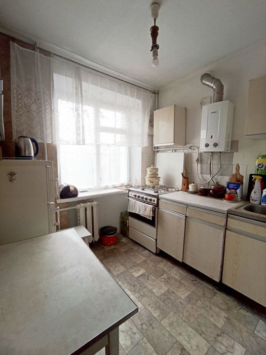 Продам 2-кімнатну квартиру на вул. Сагайдачного