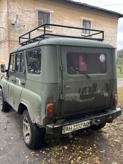 Уаз Hunter。
