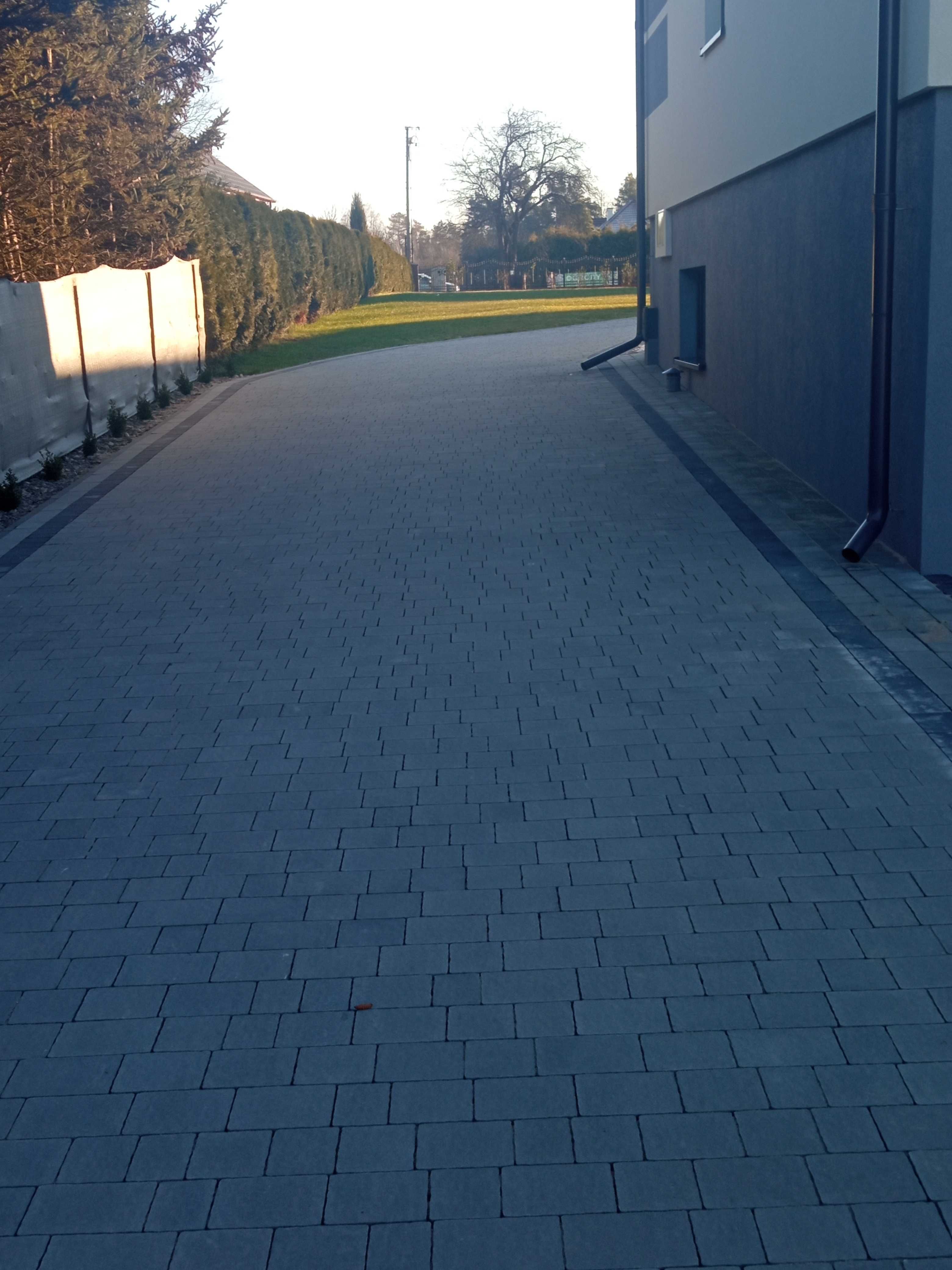 Układanie kostki brukowej