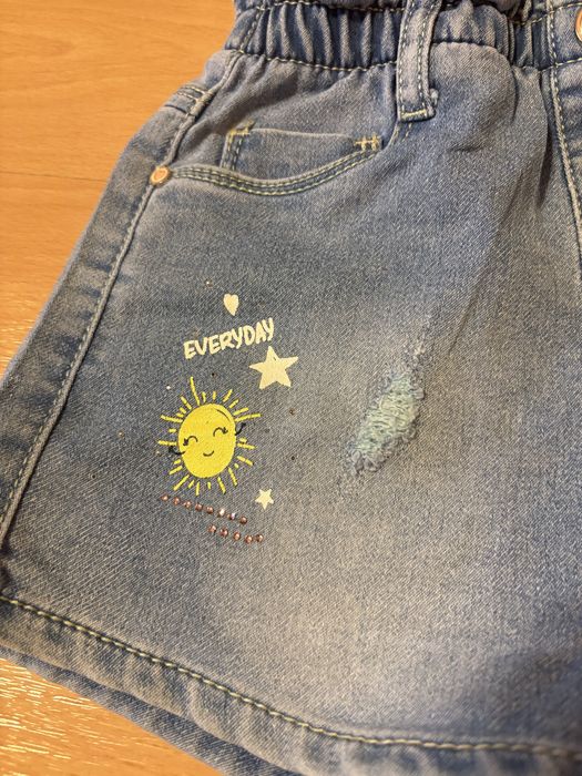 Świetne spodenki dla dziewczynki r. 116