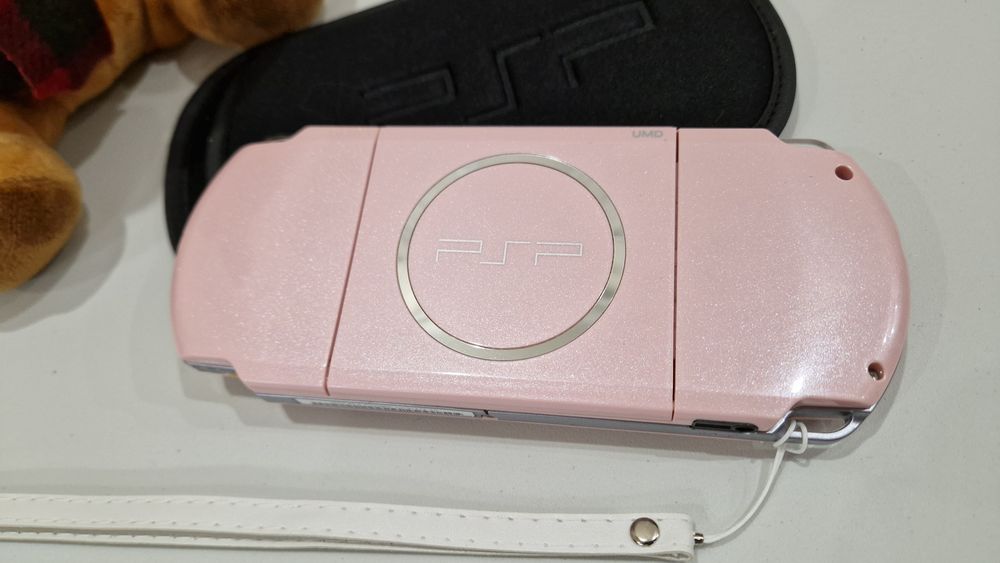 Sony PSP 3000 64гиг с играми 135шт!