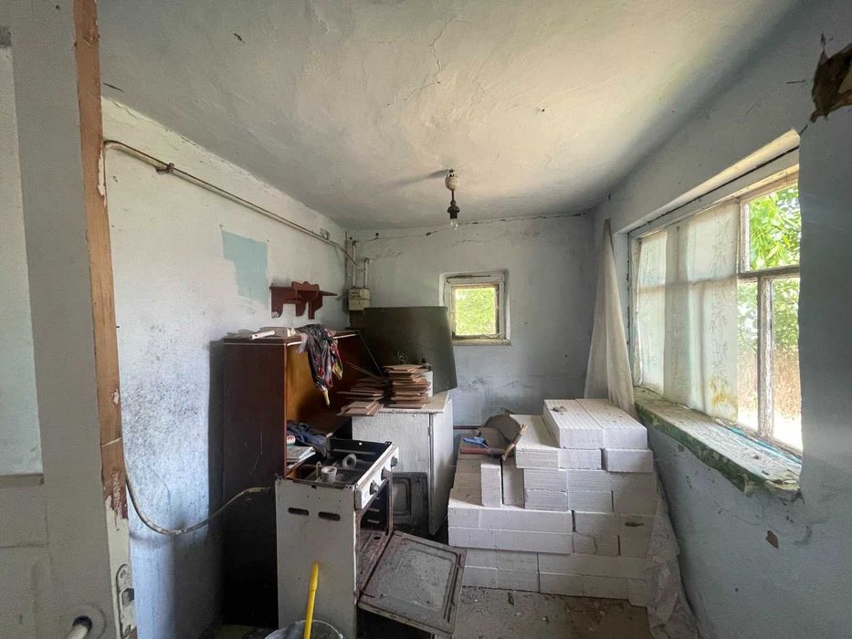 Будинок у с.Зелений  Гай, 20 км від міста. 30 соток землі