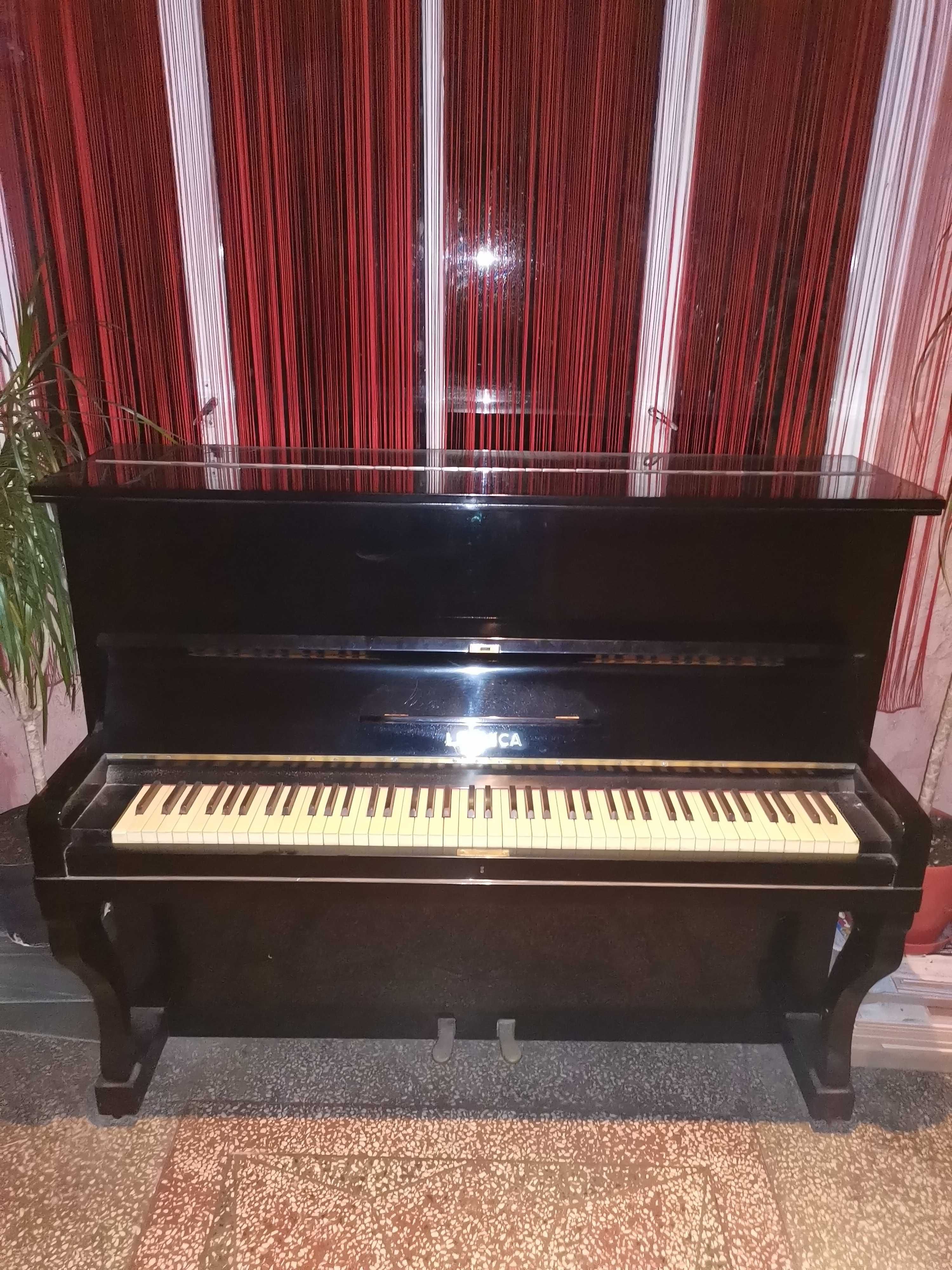 Pianino Legnica po renowacji stan idealny