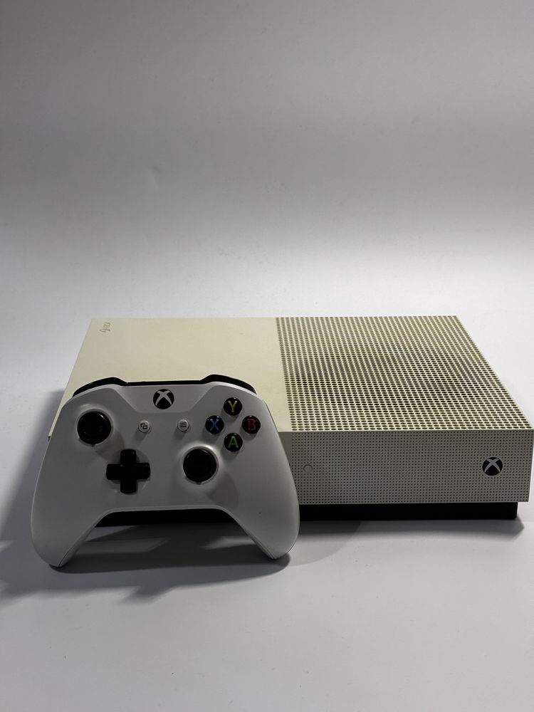 Продам xbox one s