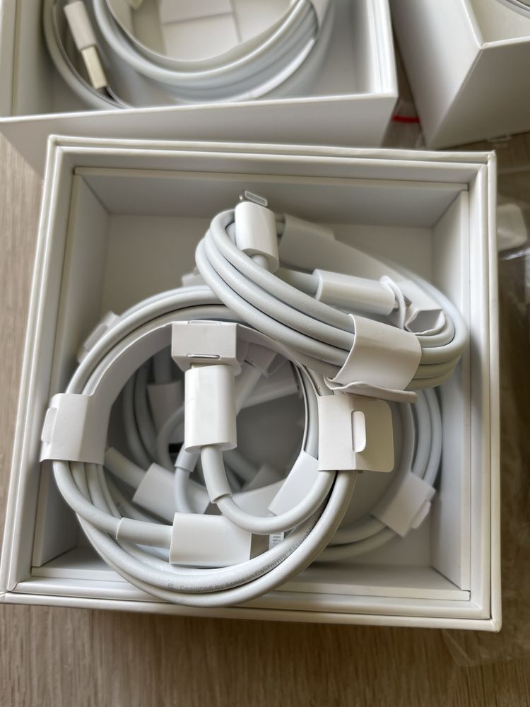 Зарядні пристрої та аксесуари оригінал Apple USB/USB-C