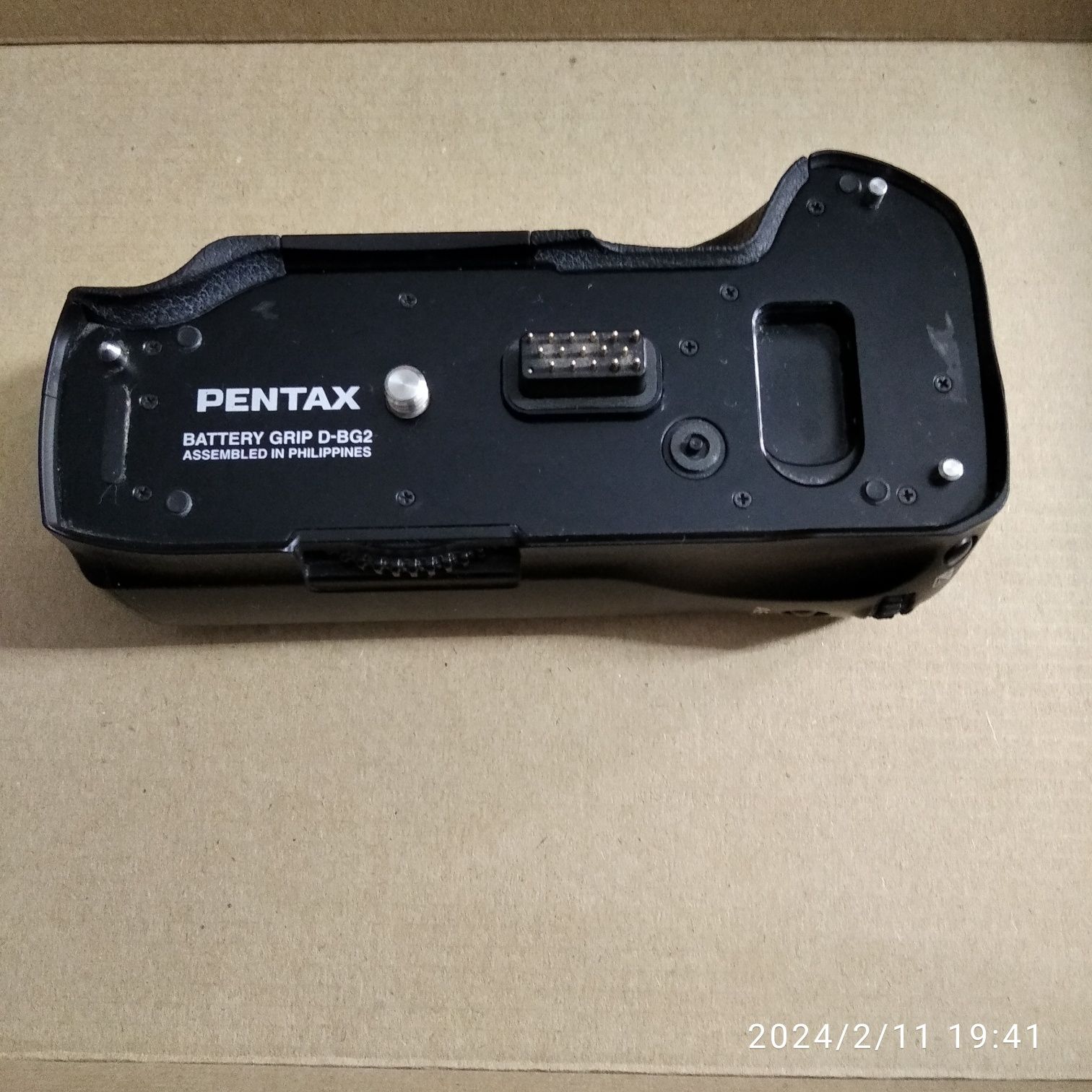 Батарейный блок Pentax D-BG2