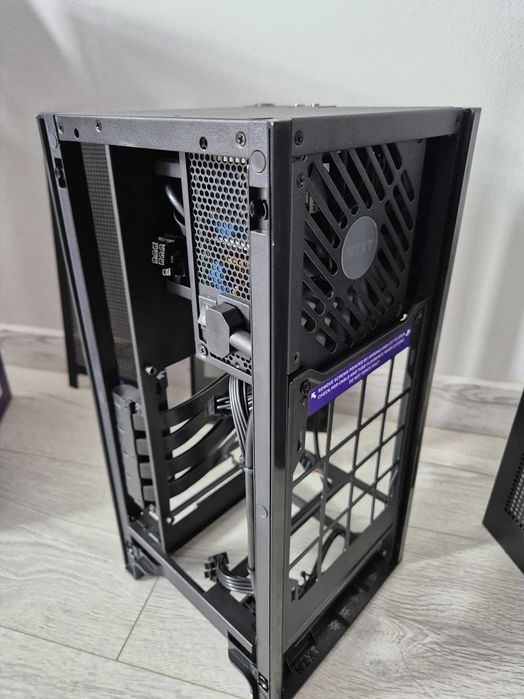 mini-ITX корпус NZXT H1 Black з блоком живлення NZXT 650W GOLD +райзер