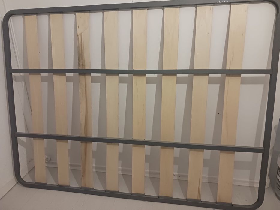 Estrado casal  com 6 pés (novo)