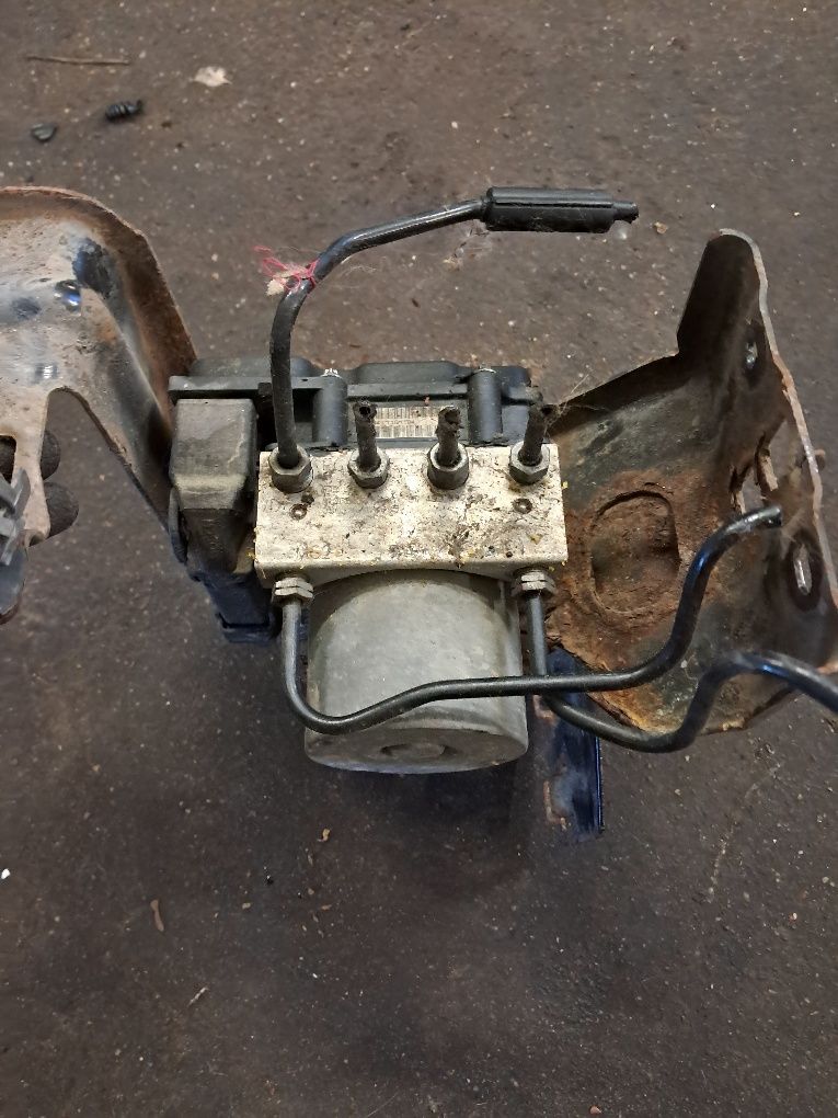 Pompa abs citroen c4